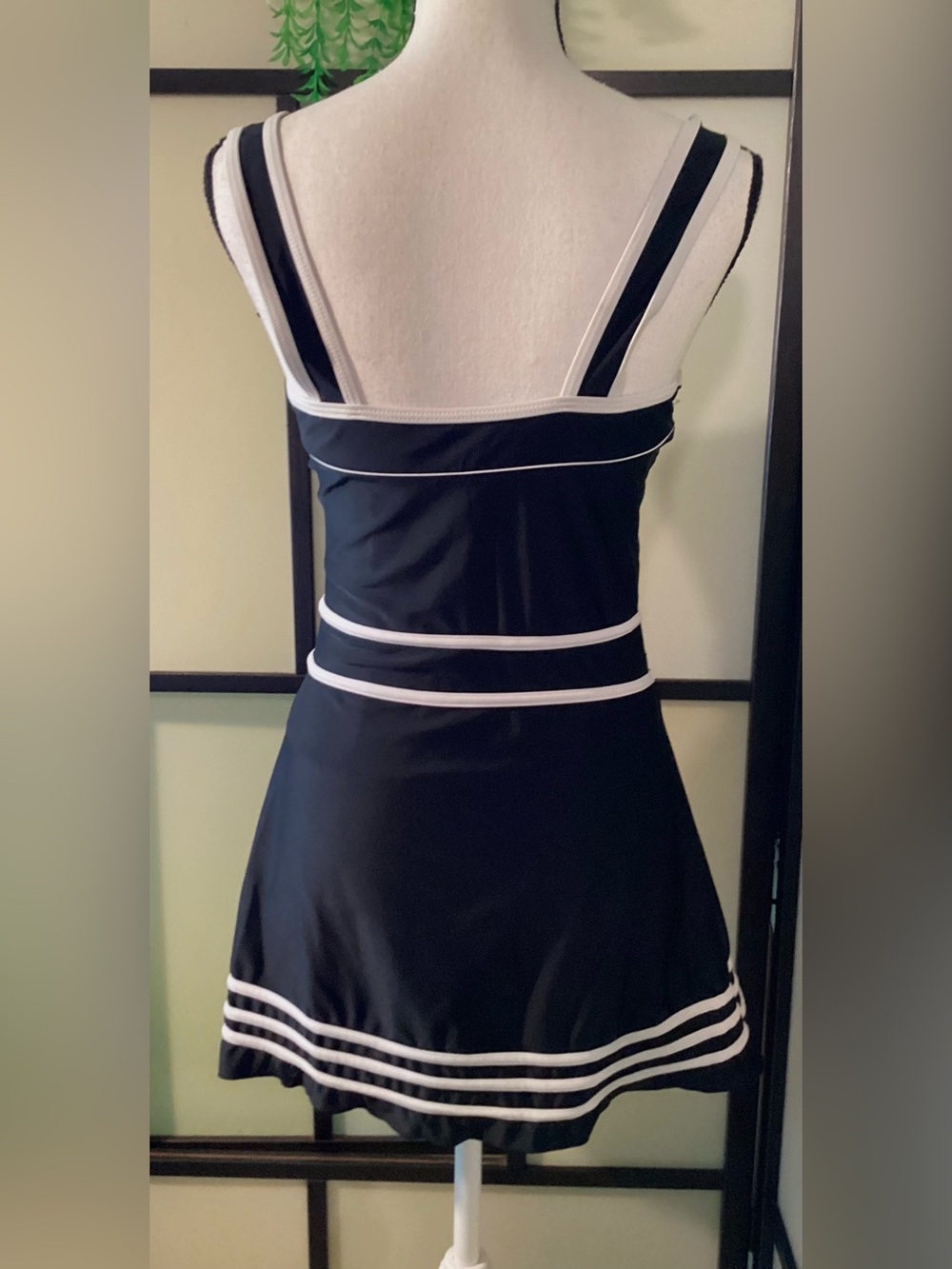Shore Shapes swimsuit one piece. Size 12 - Picture 3 of 5
